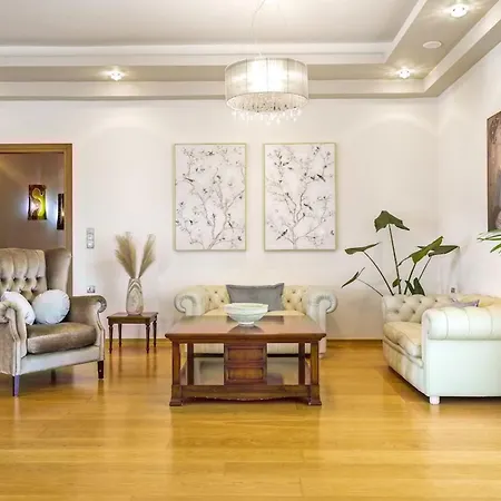 Anastasia With Private Heated Pool And Privacy Villa